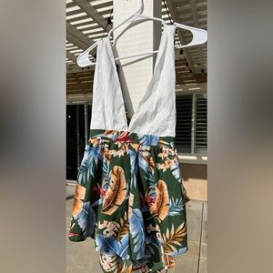 Tropical Floral Romper Zaful with White Deep Plunge V Line Size 6